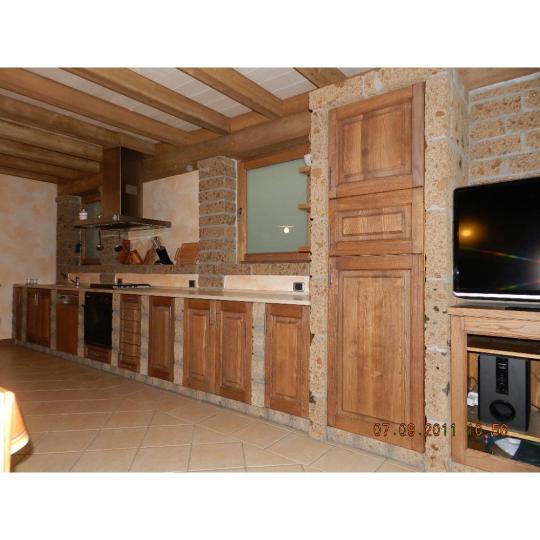 bt postavena kuchyna tufova struktura rustikalny mediteransky nabytok.jpg